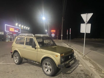 Авто ВАЗ 21121 1990 № 8827842