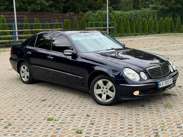 Авто Mercedes 220 2003 № 8828000