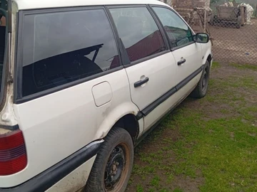 Авто Volkswagen Passat Sedan 1995 № 8828155