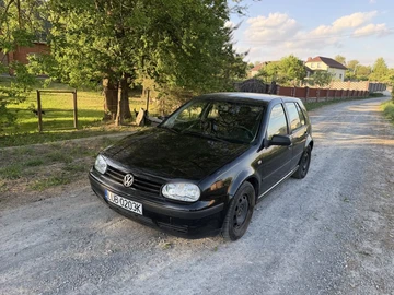 Авто Volkswagen Golf 2000 № 8828206