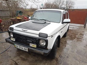 Авто ВАЗ 2121 1993 № 8828209
