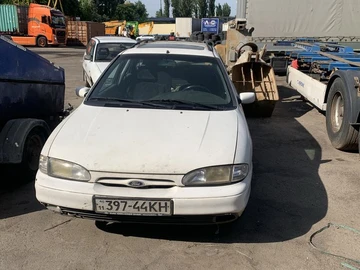 Авто Ford Mondeo 1995 № 8828303