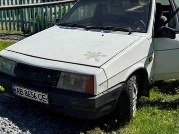 Авто ВАЗ 2109 1989 № 8828343