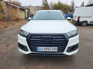 Авто Audi Q7 2018 № 8828353