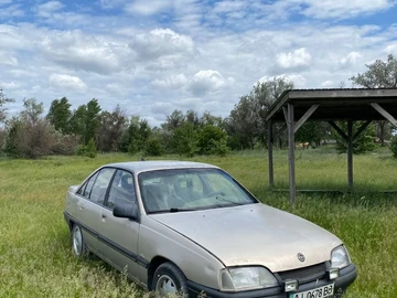 Авто Opel Omega 1987 № 8828657
