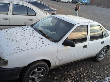 Авто Opel Vectra 1989 № 8828846