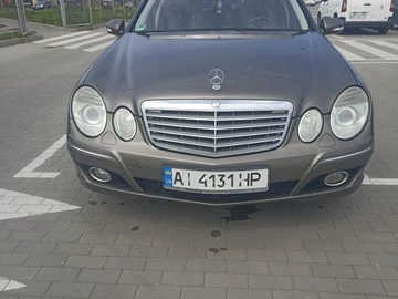 Авто Mercedes 220 2009 № 8829000