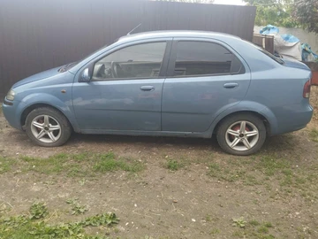 Авто Chevrolet Aveo 2004 № 8829308