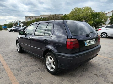 Авто Volkswagen Golf 1992 № 8829535