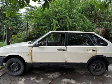 Авто ВАЗ 2109 1988 № 8829575