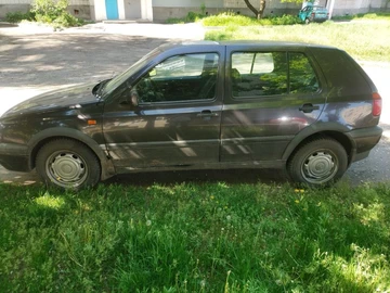 Авто Volkswagen Golf 1995 № 8829814