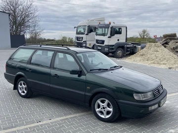 Авто Volkswagen Passat Variant 1995 № 8830025