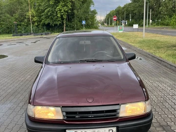 Авто Opel Vectra 1992 № 8830218