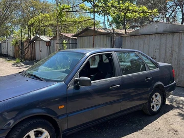 Авто Volkswagen Passat Sedan 1993 № 8830232