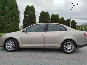 Авто Volkswagen Jetta 2005 № 8830269