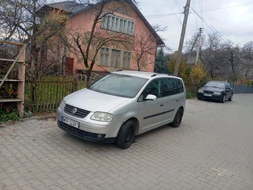Авто Volkswagen Touran 2004 № 8830342