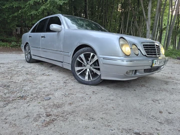 Авто Mercedes 230 1996 № 8830349