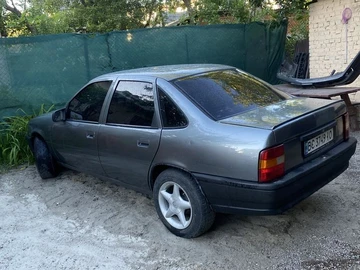 Авто Opel Vectra 1991 № 8830511