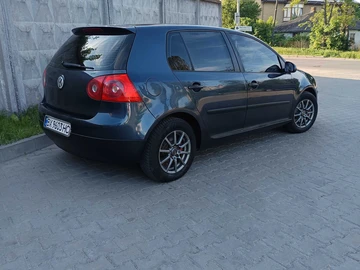 Авто Volkswagen Golf 2004 № 8830728