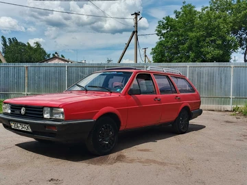 Авто Volkswagen Passat Sedan 1985 № 8830816