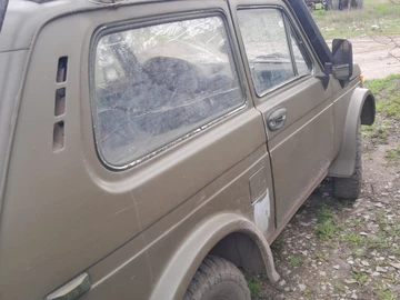 Авто ВАЗ 2121 2000 № 8831113