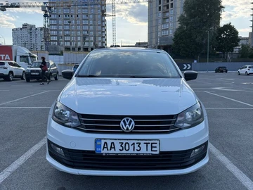 Авто Volkswagen Polo 2017 № 8831129
