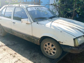 Авто Opel Rekord 1984 № 8831237