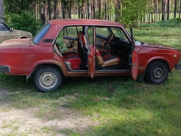 Авто ВАЗ 2105 1984 № 8831271