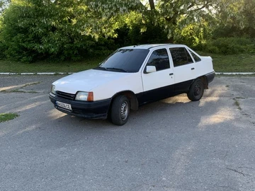 Авто Opel Kadett 1990 № 8831351