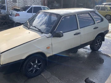 Авто ВАЗ 2109 2000 № 8831554