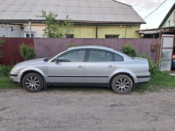 Авто Volkswagen Passat Sedan 2003 № 8831676