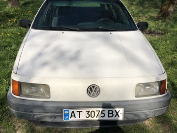 Авто Volkswagen Passat Variant 1992 № 8831798