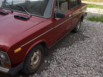 Авто ВАЗ 2103 1977 № 8831903
