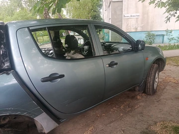 Авто Mitsubishi L 200 2008 № 8831905