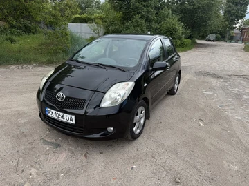 Авто Toyota Yaris 2007 № 8832010