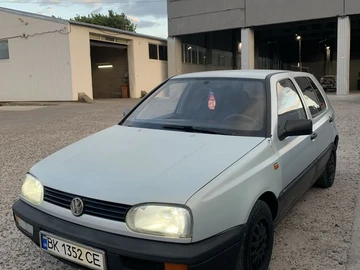 Авто Volkswagen Golf 1995 № 8832048
