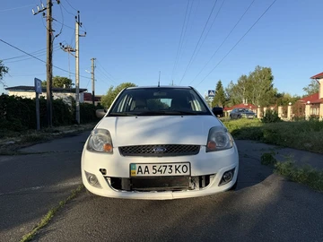Авто Ford Fiesta 2006 № 8832211