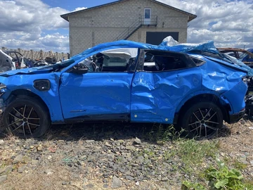 Авто Ford Mustang 2022 № 8832435