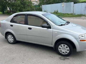 Авто Chevrolet Aveo 2005 № 8832514