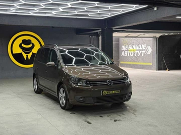 Авто Volkswagen Touran 2011 № 8832659