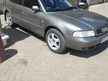 Авто Audi A4 1996 № 8890487