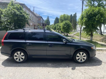 Авто Volvo V70 2009 № 8833092
