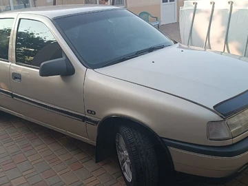 Авто Opel Vectra 1991 № 8833569