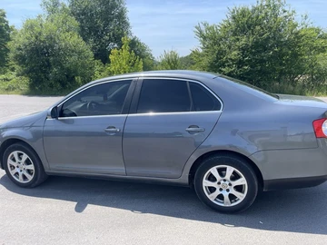 Авто Volkswagen Jetta 2008 № 8833576