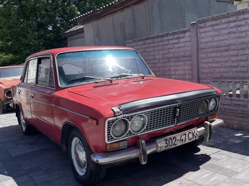 Авто ВАЗ 2103 1975 № 8833595