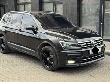 Авто Volkswagen Tiguan 2021 № 8833609