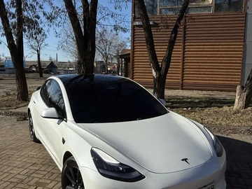 Авто Tesla Model 3 2019 № 8833682