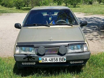 Авто ВАЗ 2109 1988 № 8833951