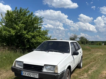 Авто ВАЗ 2109 1995 № 8834011