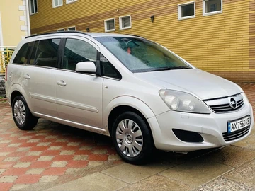 Авто Opel Zafira 2010 № 8834108
